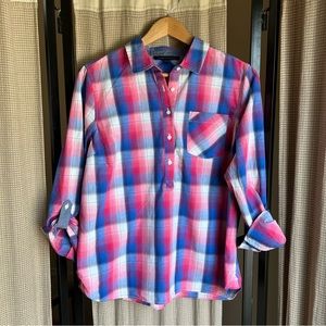 Tommy Hilfiger adorable pullover Top. Size Large